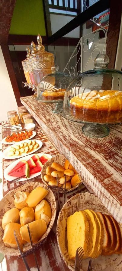Bliss Hoteis Centro Búzios Εξωτερικό φωτογραφία A selection of fruit and cake